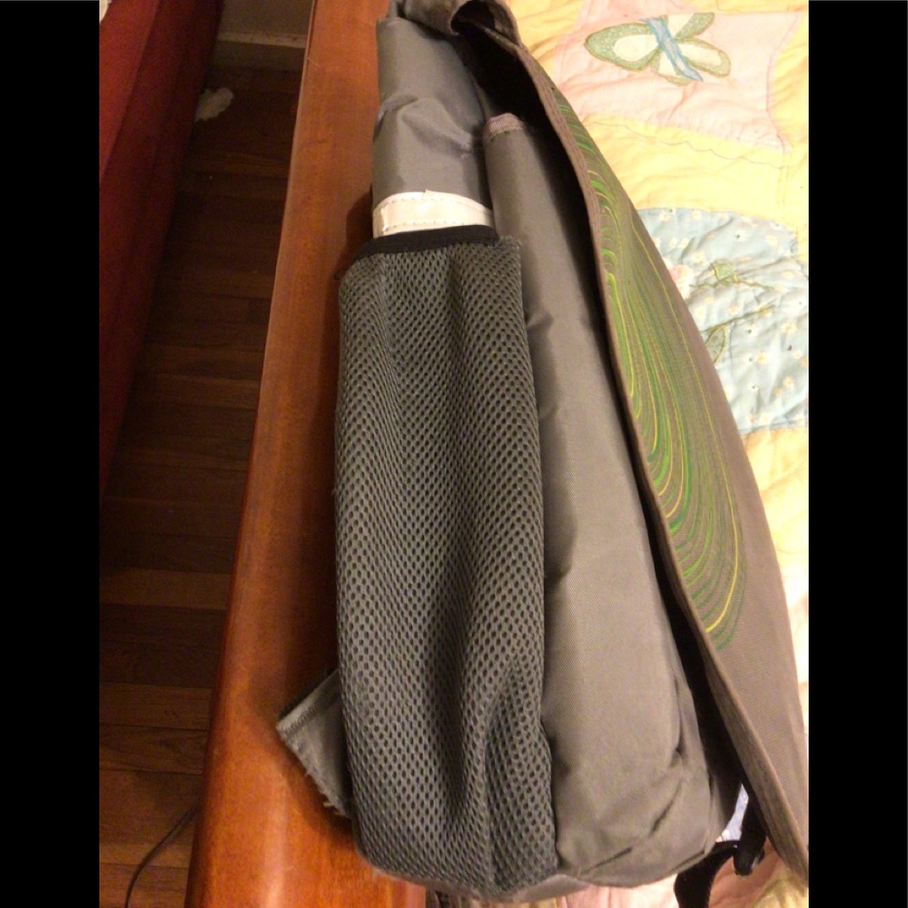 - Xbox Backpack With Some Controller And Wires - image 6